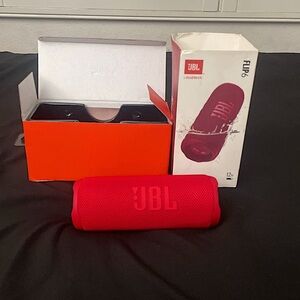 JBL Flip 6 Speaker.